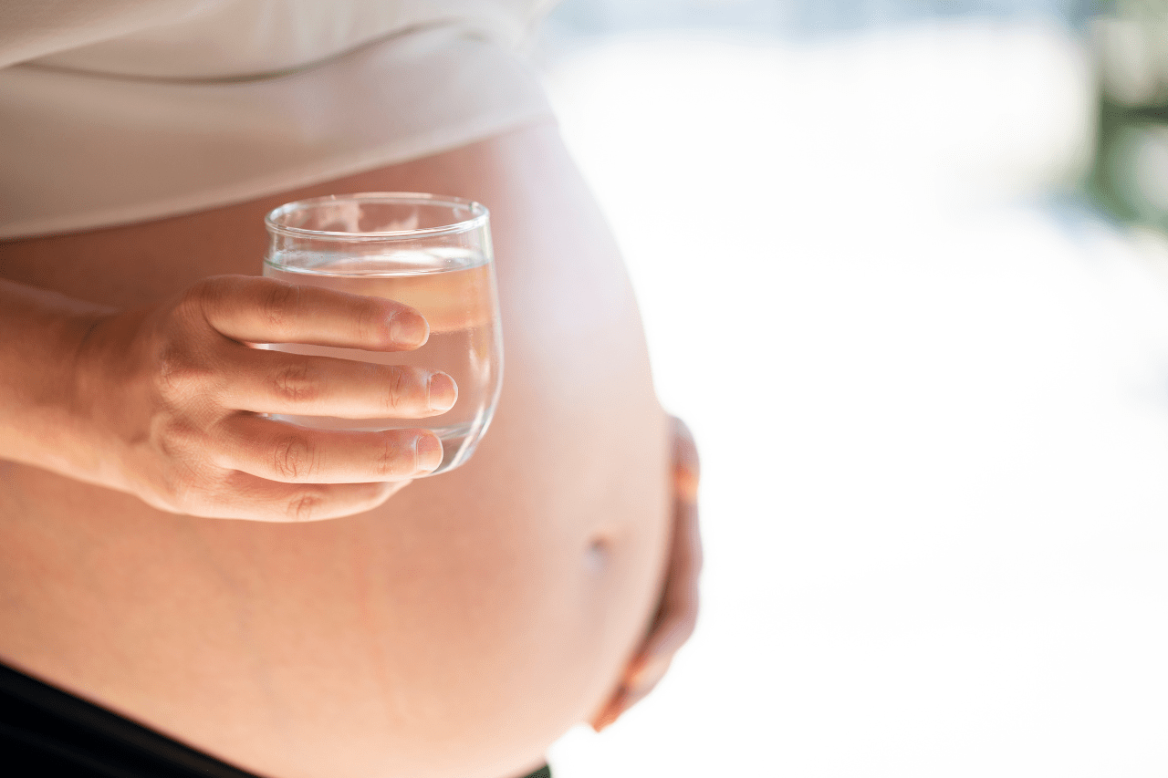 disturbi-digestivi-gravidanza-come-combatterli-con-acqua